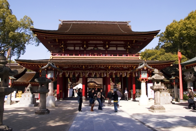 太宰府天満宮のアクセスやお守りと「飛梅」のライブカメラ